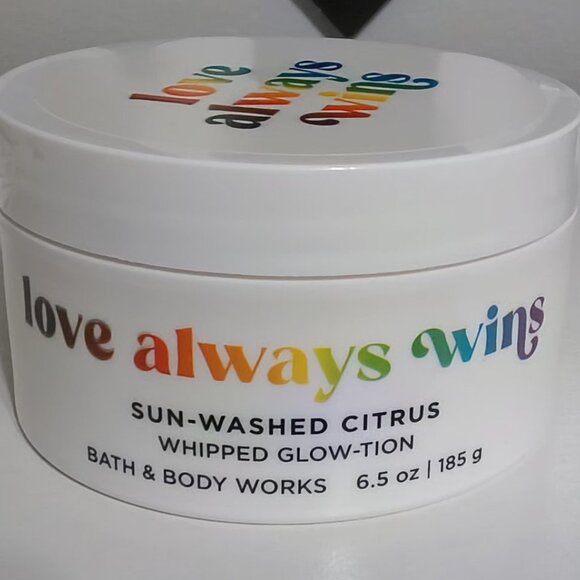 Love Always Wins Gift Set - Picture 5 of 7